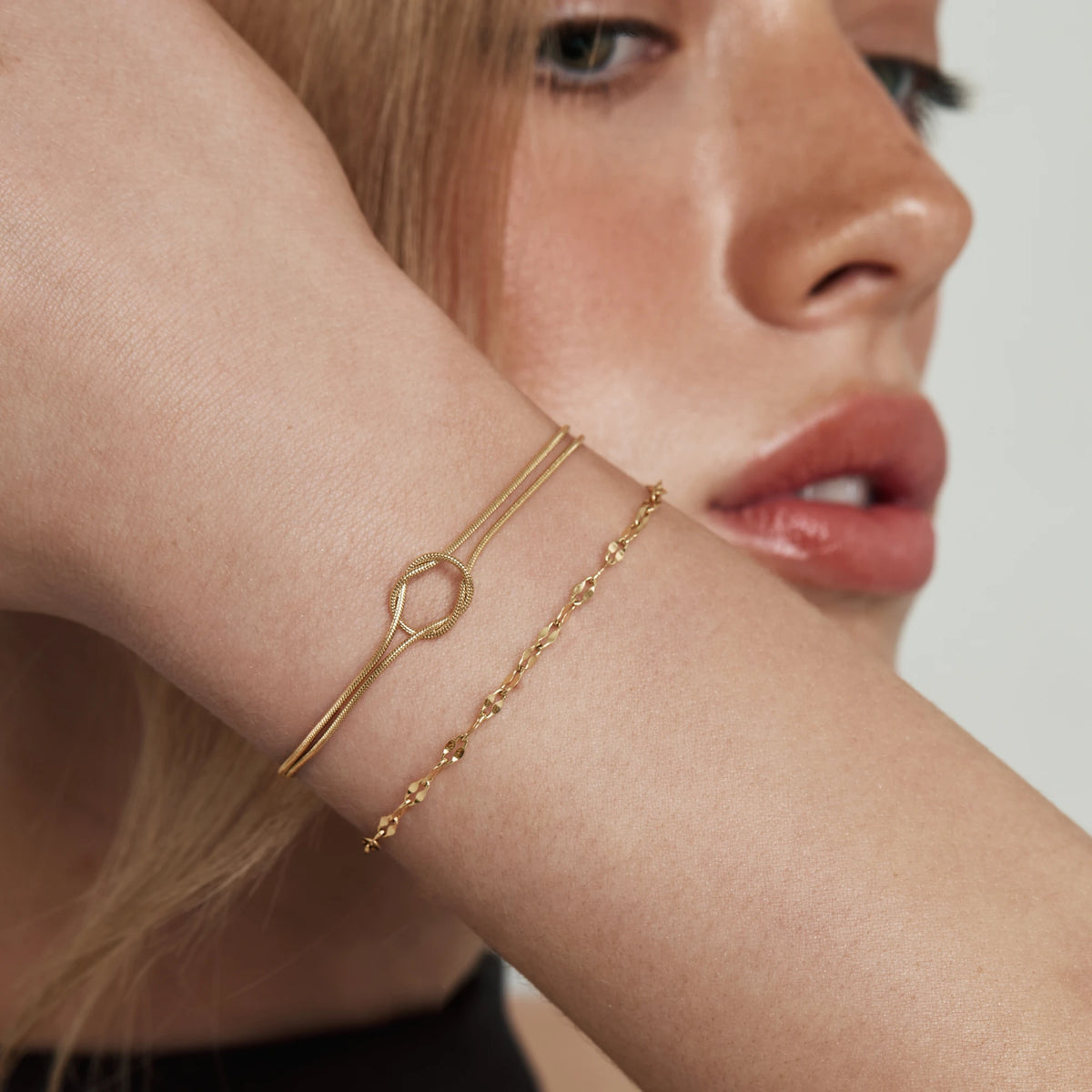 Dainty Knot Bracelet