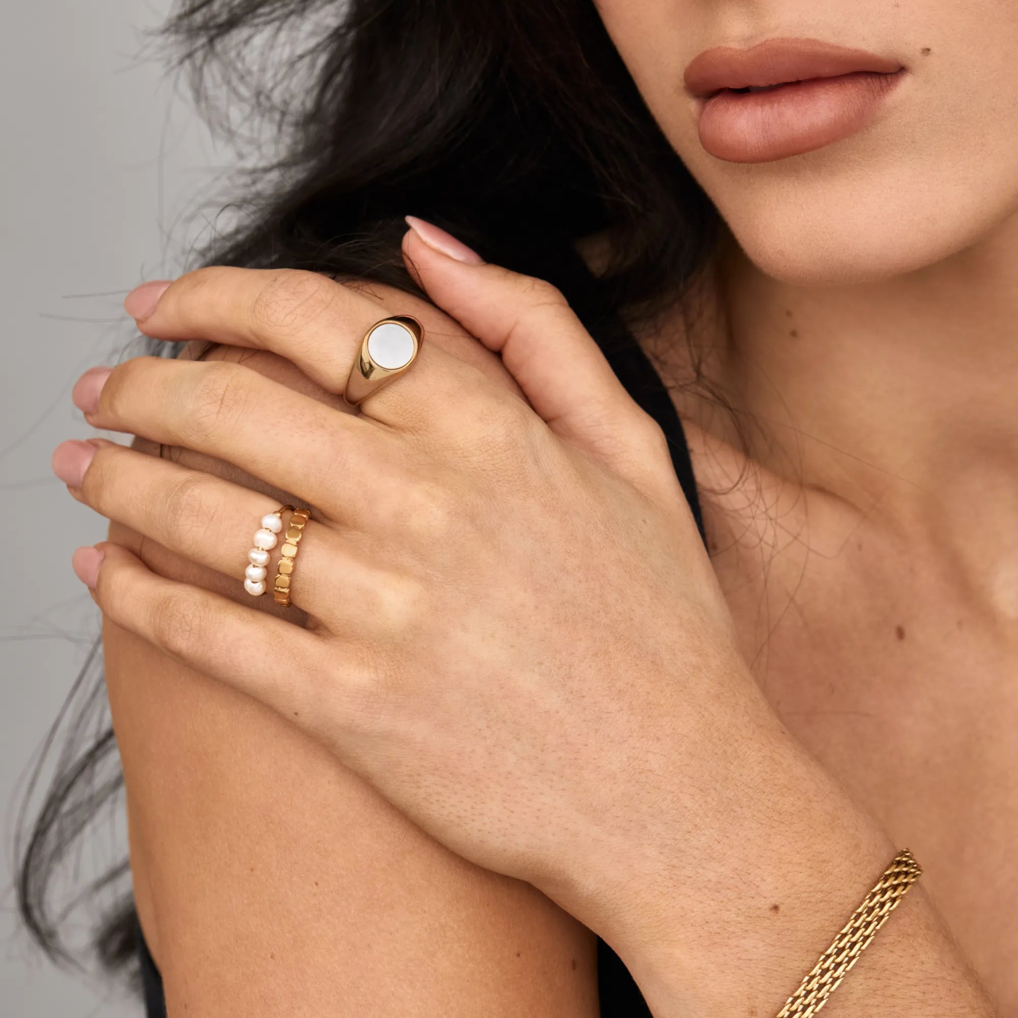 Mini Pearl Row Ring