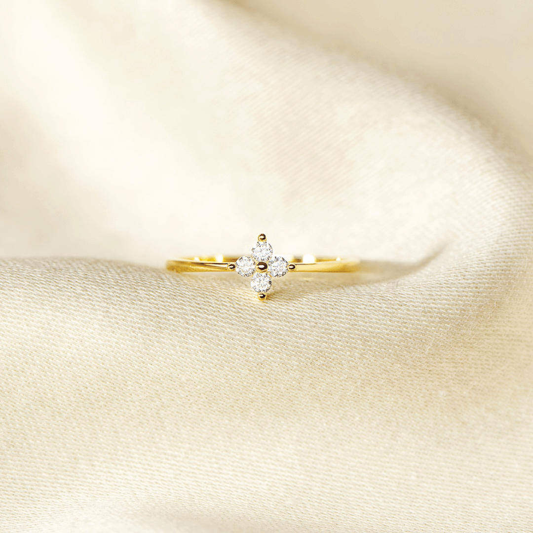 Clover Ring