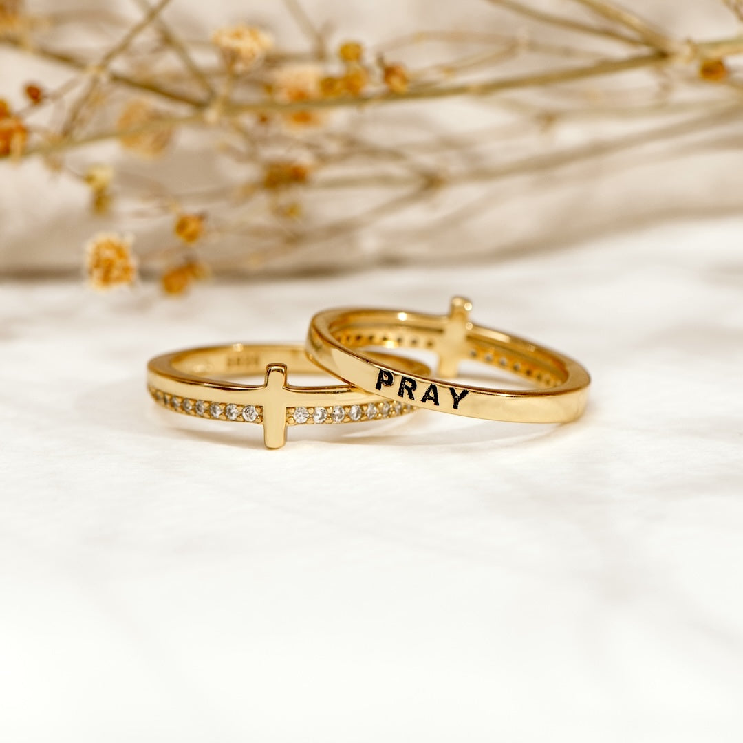 ENGRAVED GOLDEN CROSS RING