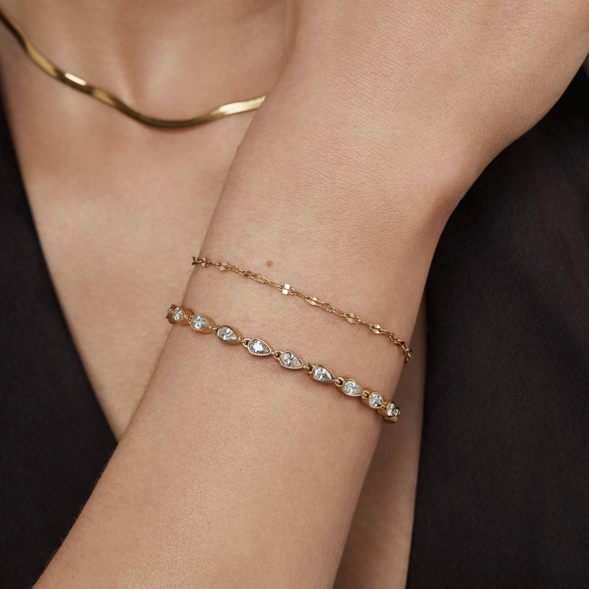 Teardrop Tennis Bracelet in gold