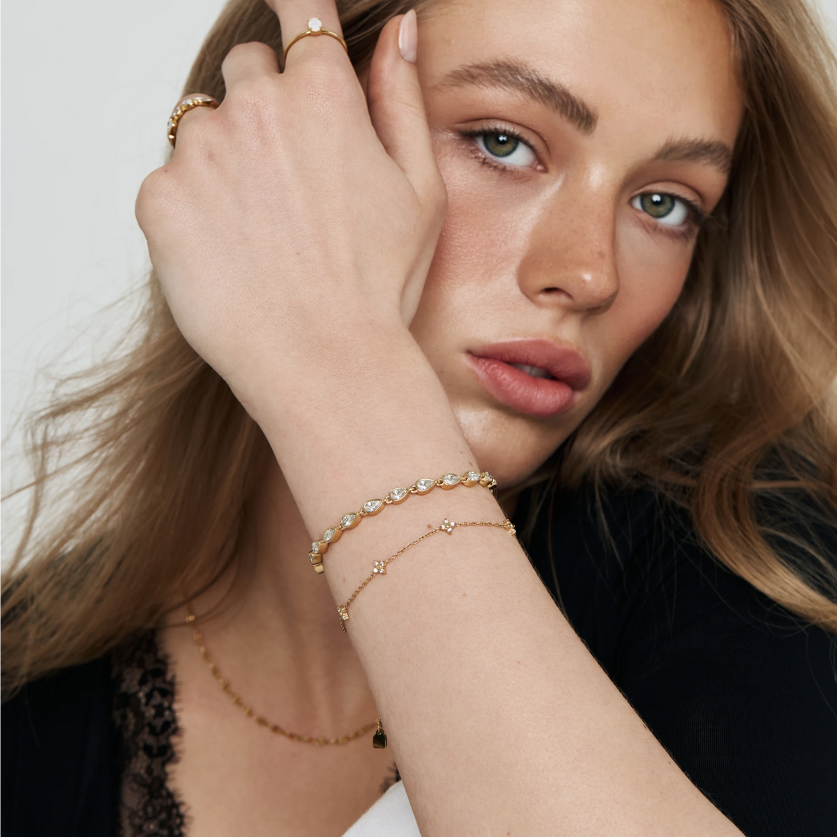 Teardrop Tennis Bracelet in gold